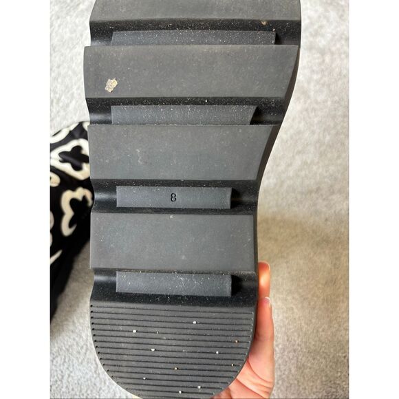 NWOB TORY BURCH Black White Floral‎ Sleeping Bag Pull On Boots Limited edition S - Picture 8 of 8